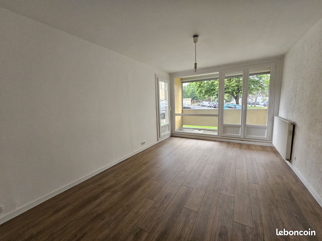 Appartement 4 pièces 83 m² · à Compiègne · 83 m² · 890 €