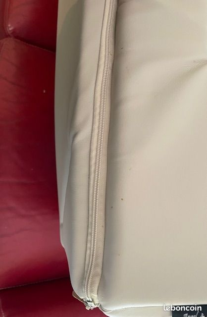 Grand sofa simili cuir crème avec coussins neuf (image 3)