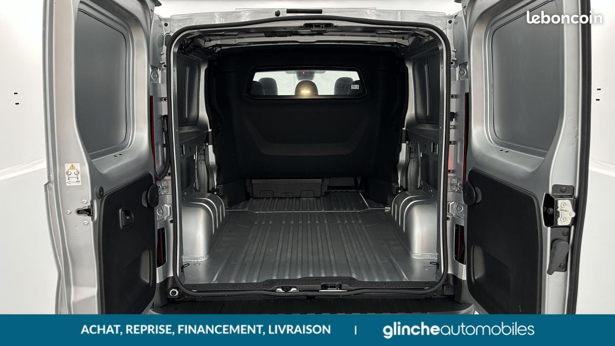 Renault-Trucks Trafic CA L2H1 3000 2.0 dCi 150ch RED Edition EDC (image 9)