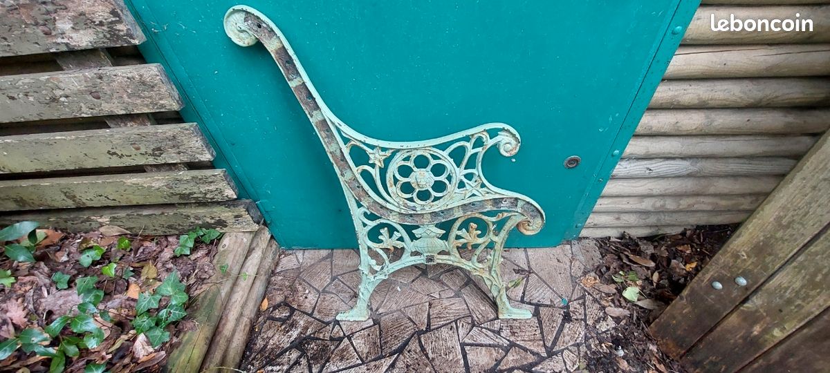 Ensemble de pieds anciens en fonte pour table et bancs (image 4)