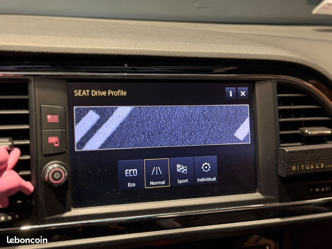 SEAT LEON 1.4 ECoTsi 150 Start/Stop ACT DSG7 FR - Toit Ouvrant Panoramique - Seat Sound - CarPlay / Android Au (image 22)
