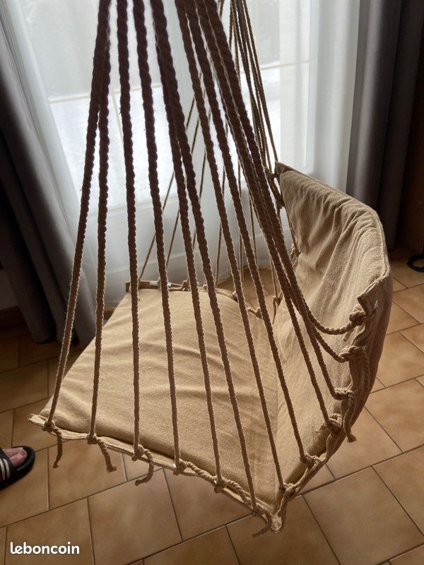 Chaise balançoire hamac tissu beige et cordage (image 4)