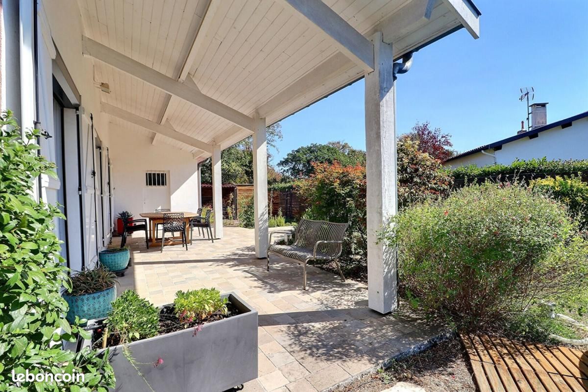 Maison 5 pièces 101 m² · à Le Pian-Médoc · 101 m² · 375 000 €