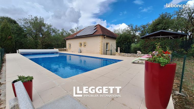 Maison 7 pièces 266 m²