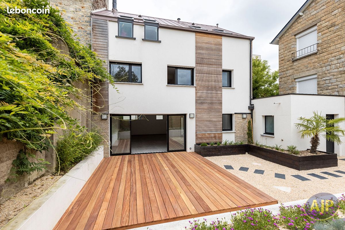 Maison 7 pièces 150 m² · à Rennes · 150 m² · 2 500 €/mois