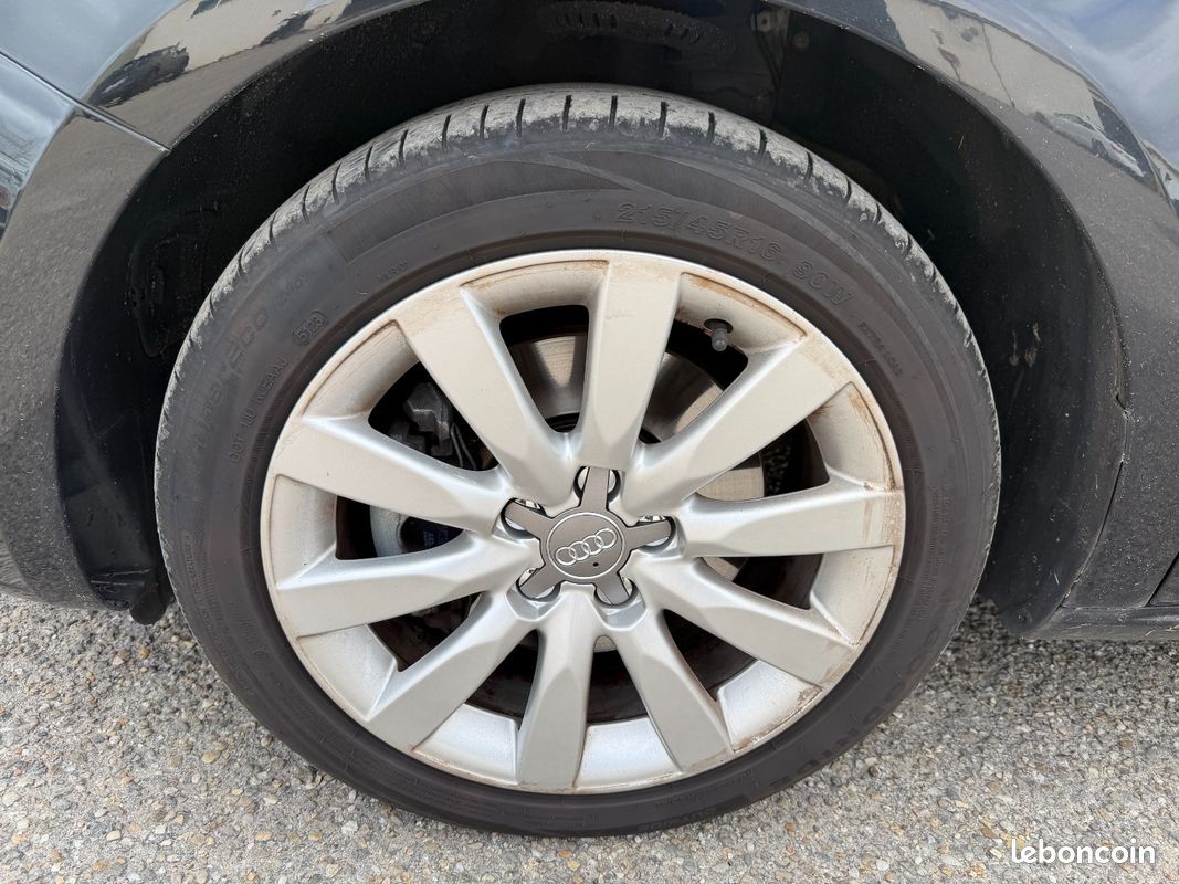AUDI A1 SPORTBACK 1.6 TDI 105 Ambiente (image 27)