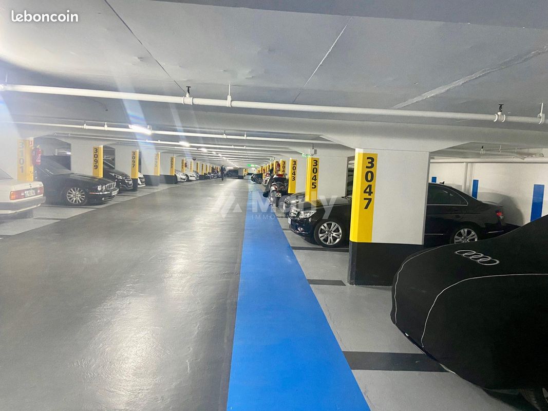 Parking 14 m² · à Paris · 14 m² · 22 500 €