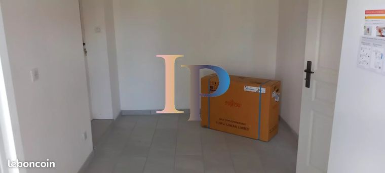 https://img.leboncoin.fr/api/v1/lbcpb1/images/e9/dc/e1/e9dce139dc1fef917e477fd0ad6f2b8dedbc7761.jpg?rule=ad-image