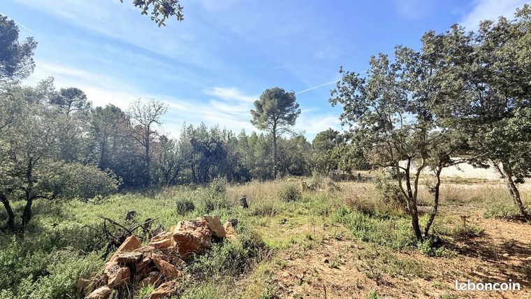 Terrain 2764 m² Pourrières
