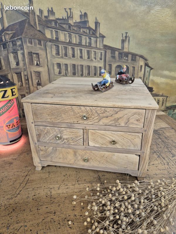 Ancienne commode de maîtrise (image 1)