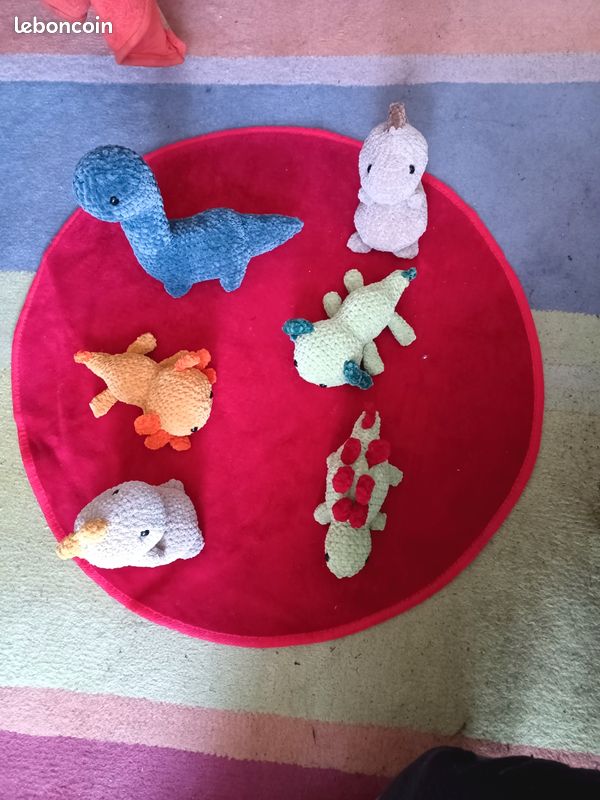 Peluches dinosaures et axolotl artisanales (image 3)