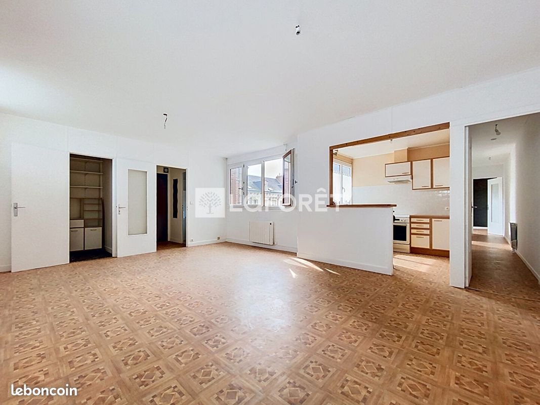 Appartement 3 pièces 76 m² · à Elbeuf · 76 m² · 680 €