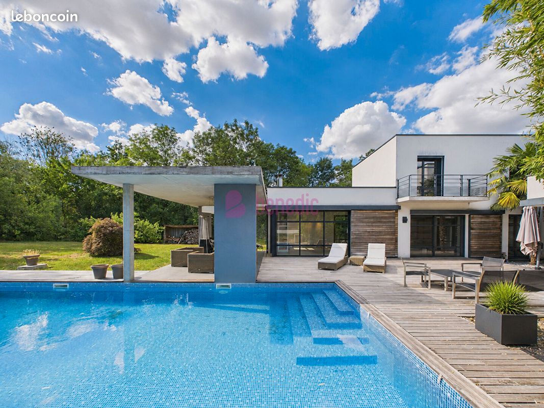 Maison 8 pièces 292 m² · à Saint-Julien-lès-Metz · 292 m² · 885 000 €