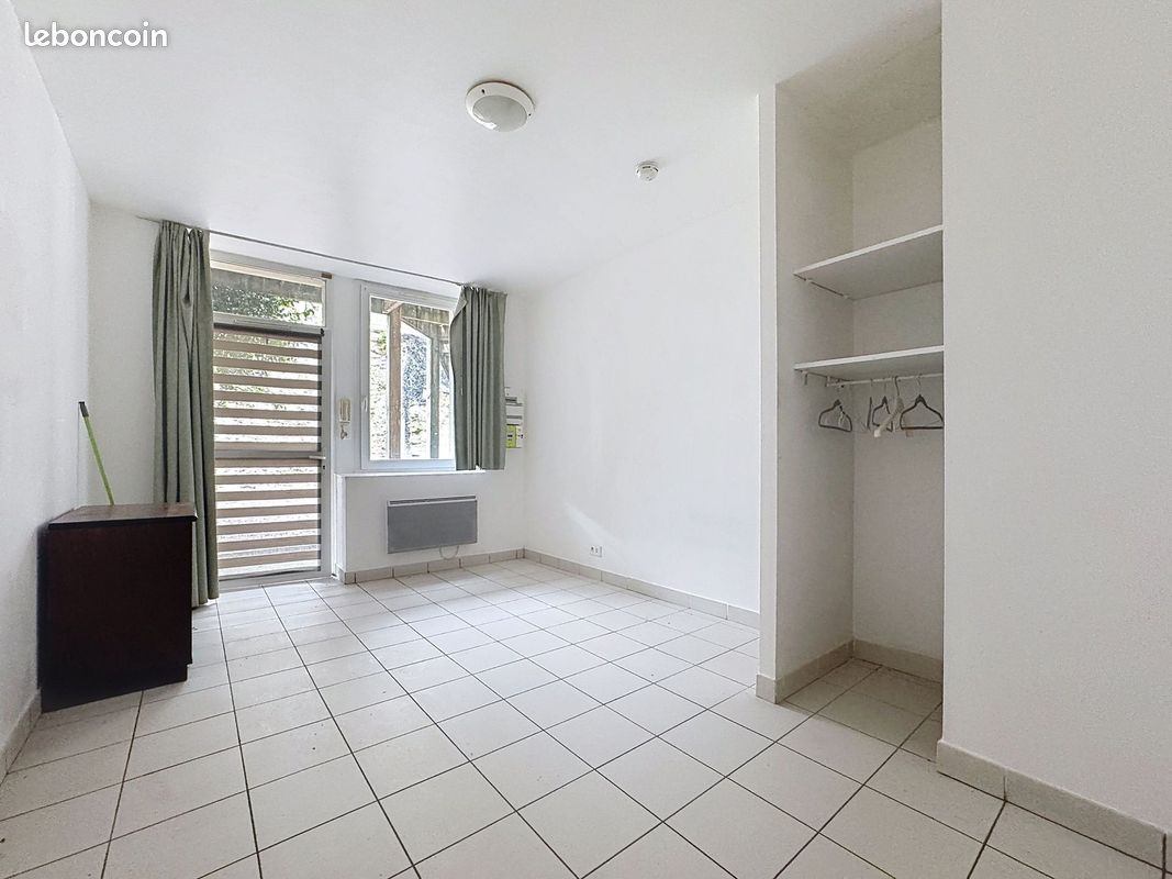 Appartement 1 pièce 18 m² · à La Roche-sur-Yon · 18 m² · 370 €/mois
