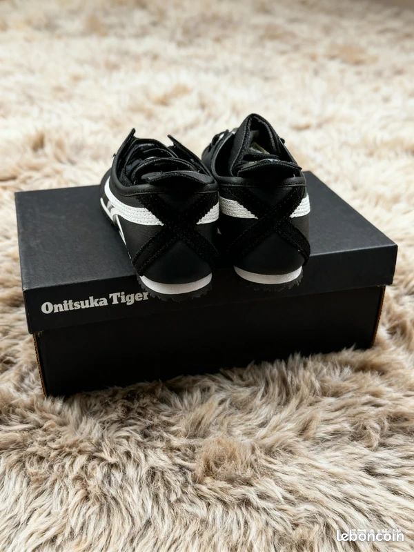 Onitsuka Tiger Noir Pointure 42 (image 5)