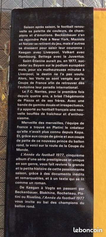 Livre : l'année du football 1977 (image 2)