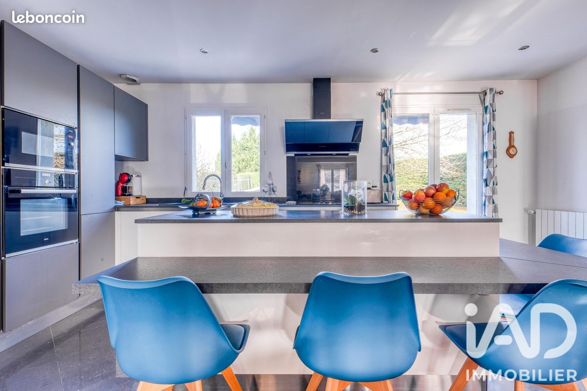 Maison 6 pièces 155 m² · à Isles-lès-Villenoy · 155 m² · 390 000 €