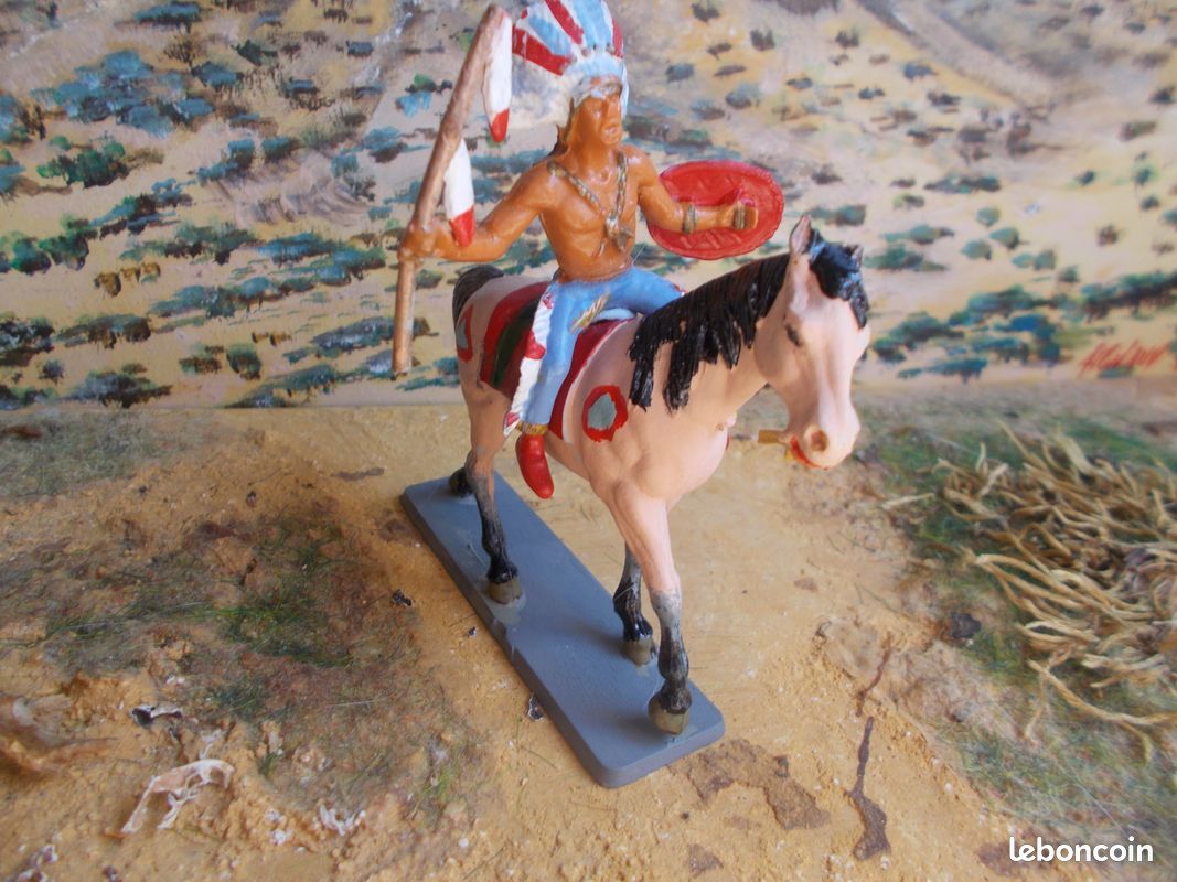 FIGURINES STARLUX LOT de 19 anciens soldats indiens chevaux fermiers EUR 39,00 - FR