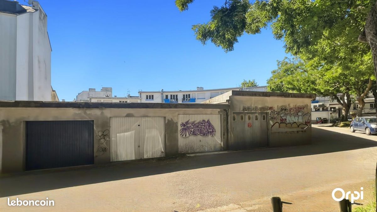 Parking 15 m² · à Lorient · 15 m² · 100 €
