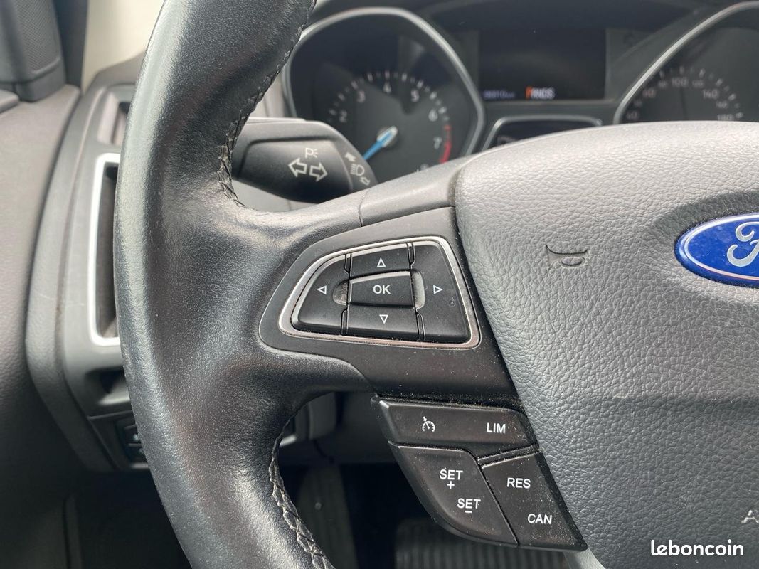 FORD FOCUS 1.5 ecoboost 182 titanium (image 14)