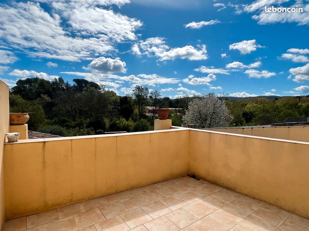 Appartement 3 pièces 53 m² · à Carcès · 53 m² · 720 €/mois