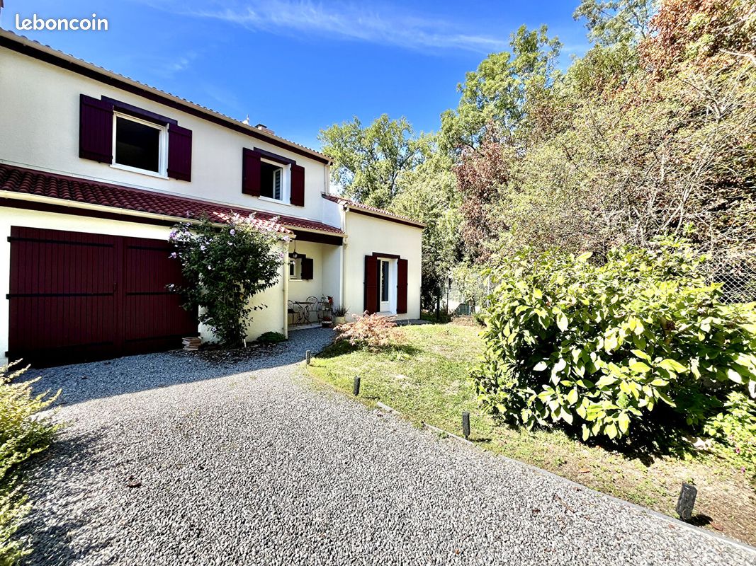 Maison 8 pièces 162 m² · à Bouguenais · 162 m² · 399 900 €