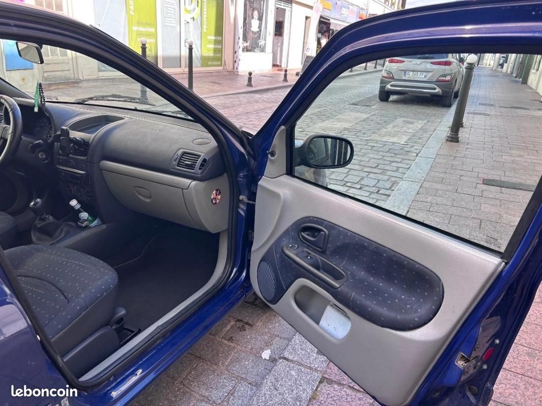 Renault Clio 1.2 60 AUTHENTIQUE (image 14)