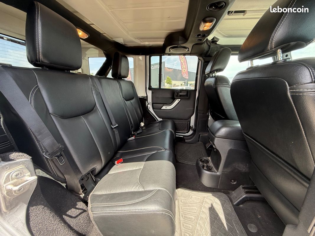 JEEP WRANGLER 3.6 285CH UNLIMITED SAHARA-MARCHE PIED ELEC-LIGNE A CLAPET-TREUIL-SIÈGES CHAUFFANTS AV- ATTELAGE-GPs (image 14)