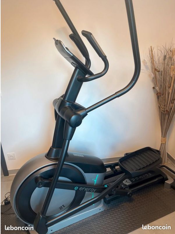 Vélo elliptique domyos gamme professionnelle comme neuf Vélos
