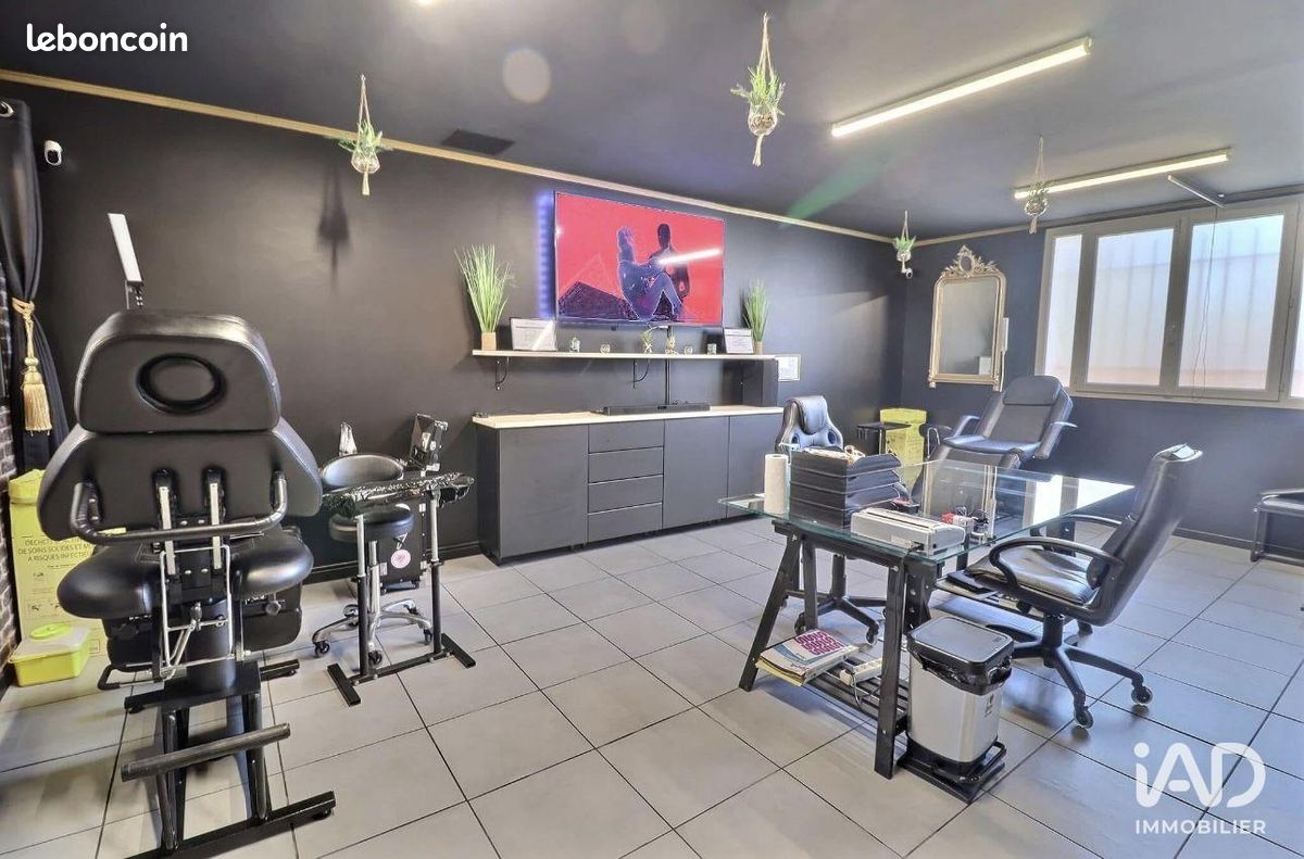 Local 54 m² AUBAGNE (image 4)