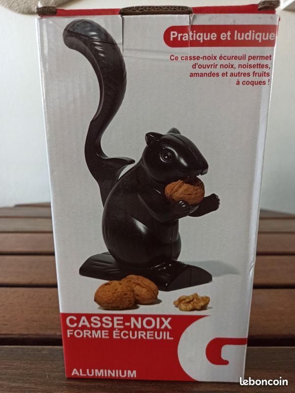 Casse noix - CHEMIN DE CAMPAGNE - écureuil - Marron - 17.5 x 6 x 14 cm