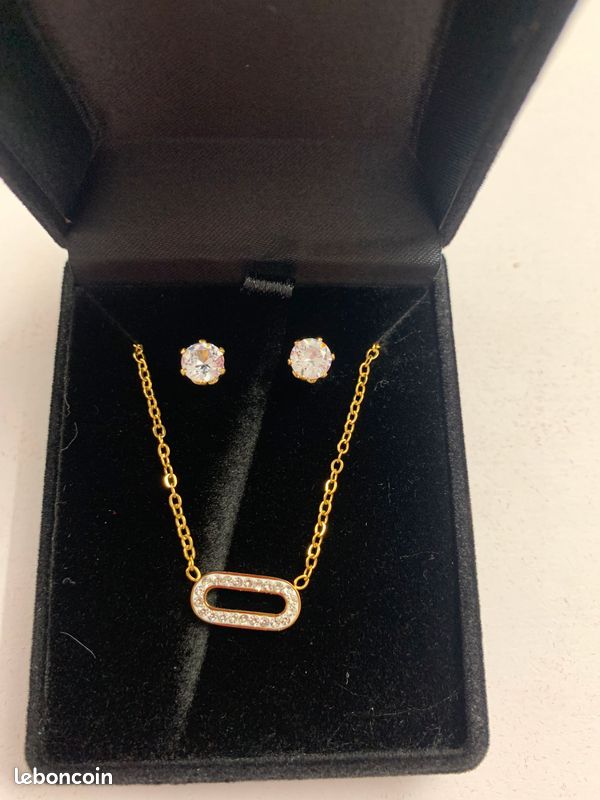 Parure Bijoux Femme Dorée - Collier & Boucles D'oreilles Carrés - Acier Inoxydable - Neuf Avec étiquettes