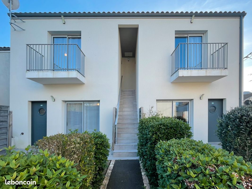 Immeuble 8 pièces 140 m² · à Jonzac · 140 m² · 445 000 €