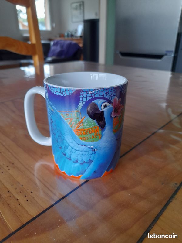 Mugs Monster high et RIO 2 (prix détaillés dans l'annonce) (image 1)