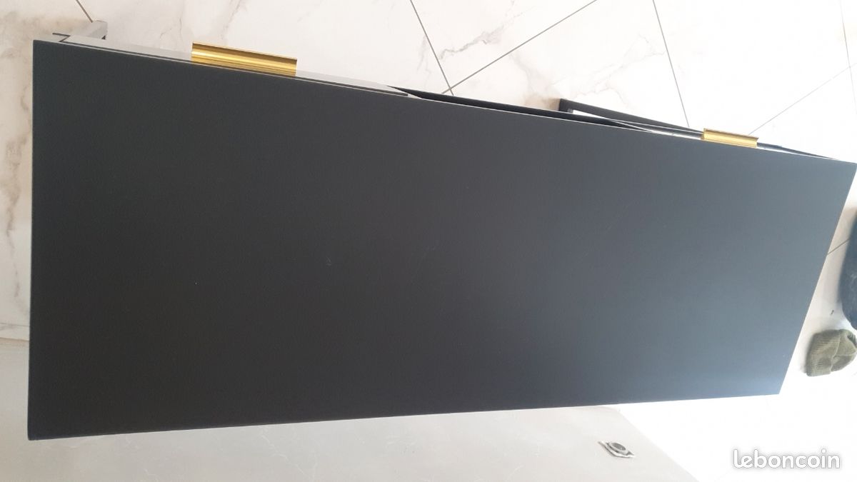 Console (image 3)