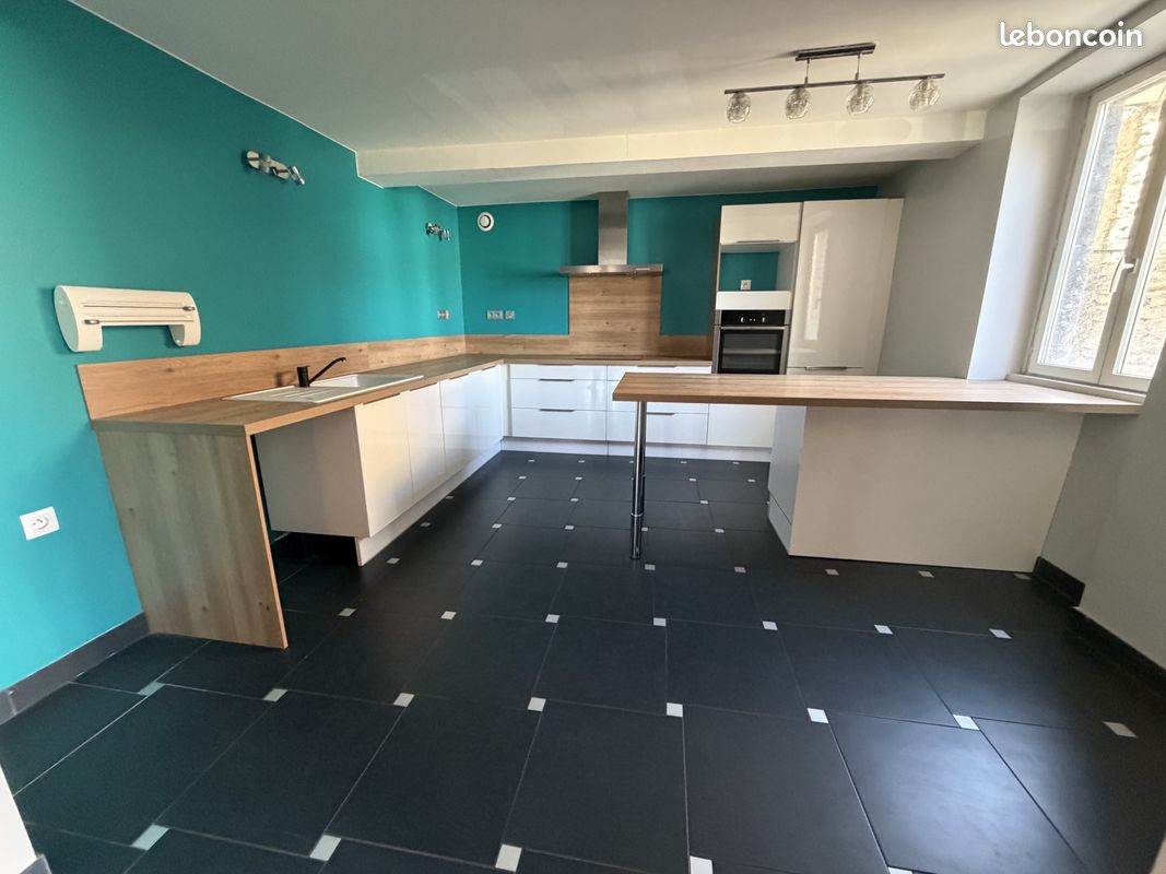 Maison 6 pièces 160 m² · à Lempdes · 160 m² · 230 000 €