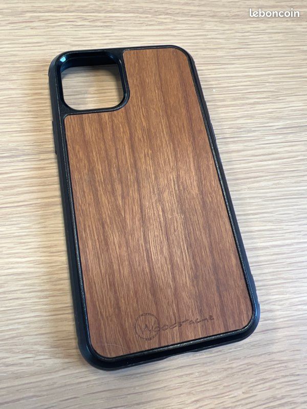 Coque Iphone 11 pro Woodstache (image 1)