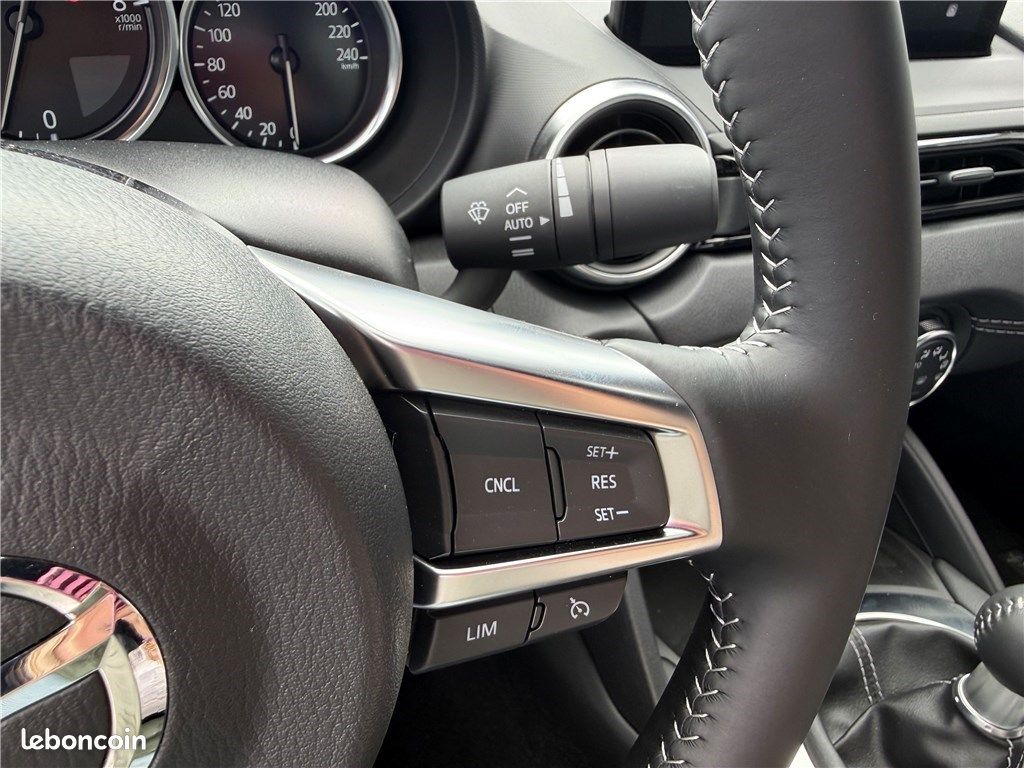Mazda MX-5 ROADSTER 2024 1.5L SKYACTIV-G 132 CH Exclusive-Line (image 17)