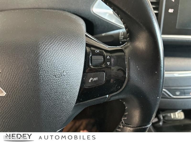 Peugeot 308 1.2 PureTech 130ch S&S Allure EAT6 (image 21)