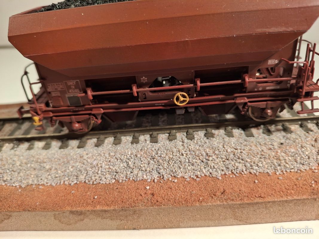 Roco H0 - 44043 - Wagon de marchandises pour trains miniatures (1