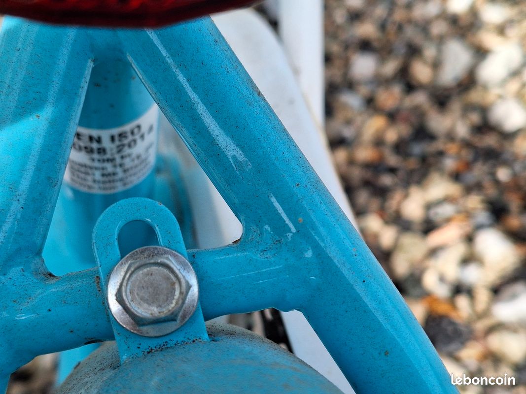 Vélo marque amigo avec roulette et panier
Panier et roulettes (image 7)