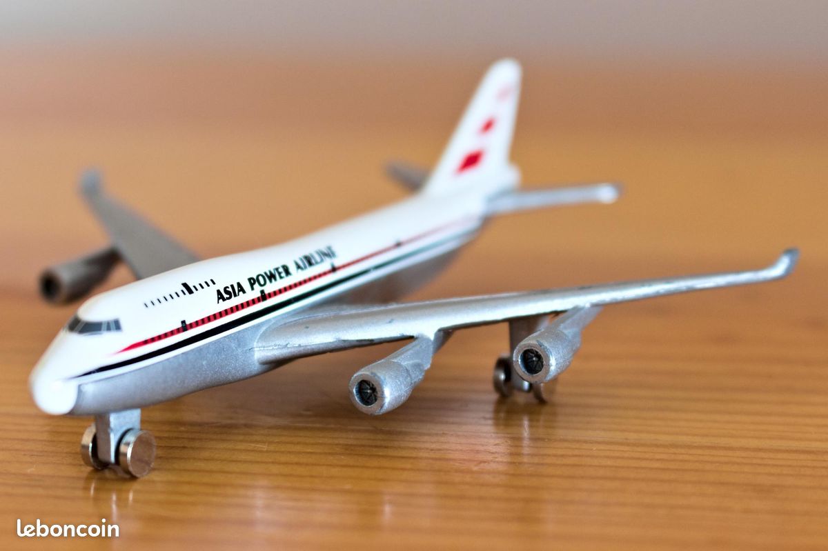 Boeing 747 modèle avion miniature (image 1)