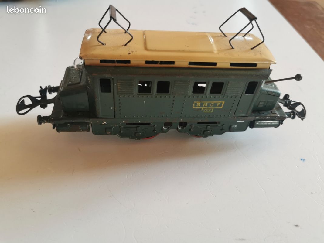Locomotive hornby sncf bb 8051 échelle 0 bicolore à Méounes Lès