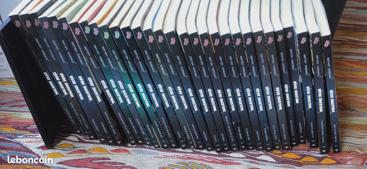 BD Walking Dead, tomes 1 à 31 (image 1)