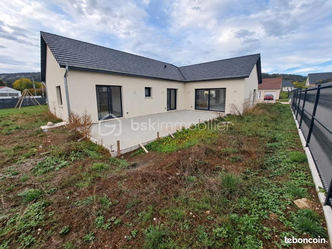 Maison 5 pièces 141 m² · à Champagnole · 141 m² · 385 000 €