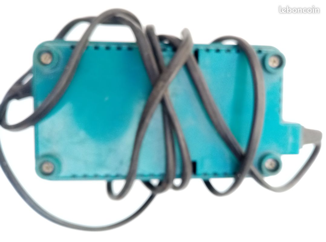 Bloc chargeur alimentation : MAKITA 9.6v 1.2A - Réf : DC9100 - Etat inconnu (je n'ai pas d'outil, ni de batterie) - Vendu en l'état - Envoi en Mondial Relay possible (image 4)
