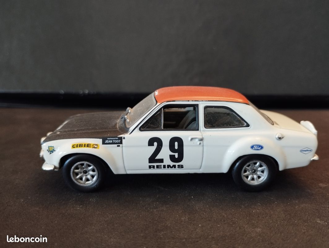 Ford - Escort RS Cosworth Tour de Corse 1993 - IXO - 1/18 - Autos Miniatures