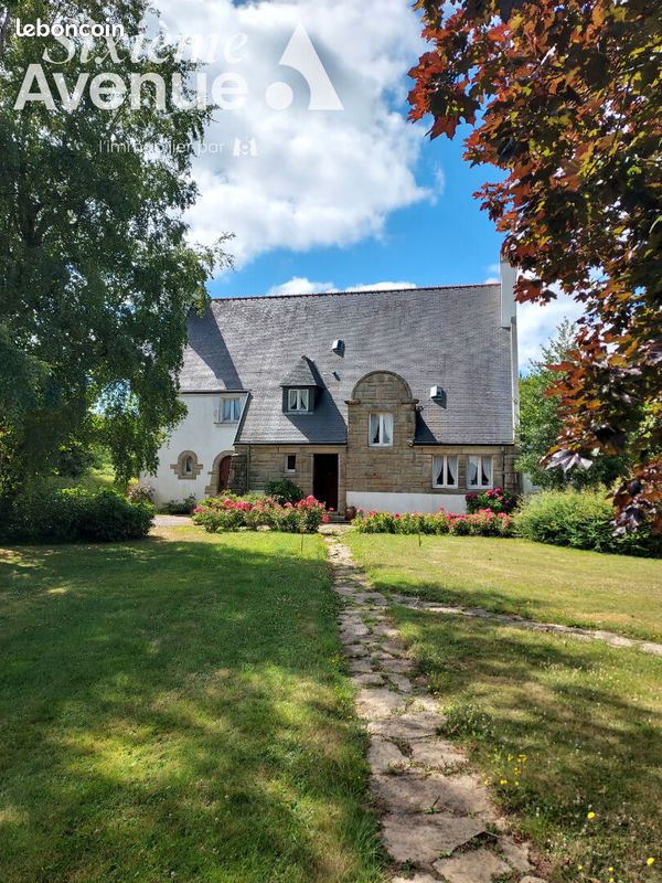 Maison 10 pièces 240 m² · à Pleuven · 240 m² · 428 000 €