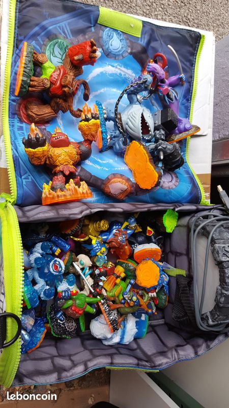 Skylanders lot de figurines et jeu wii (image 1)