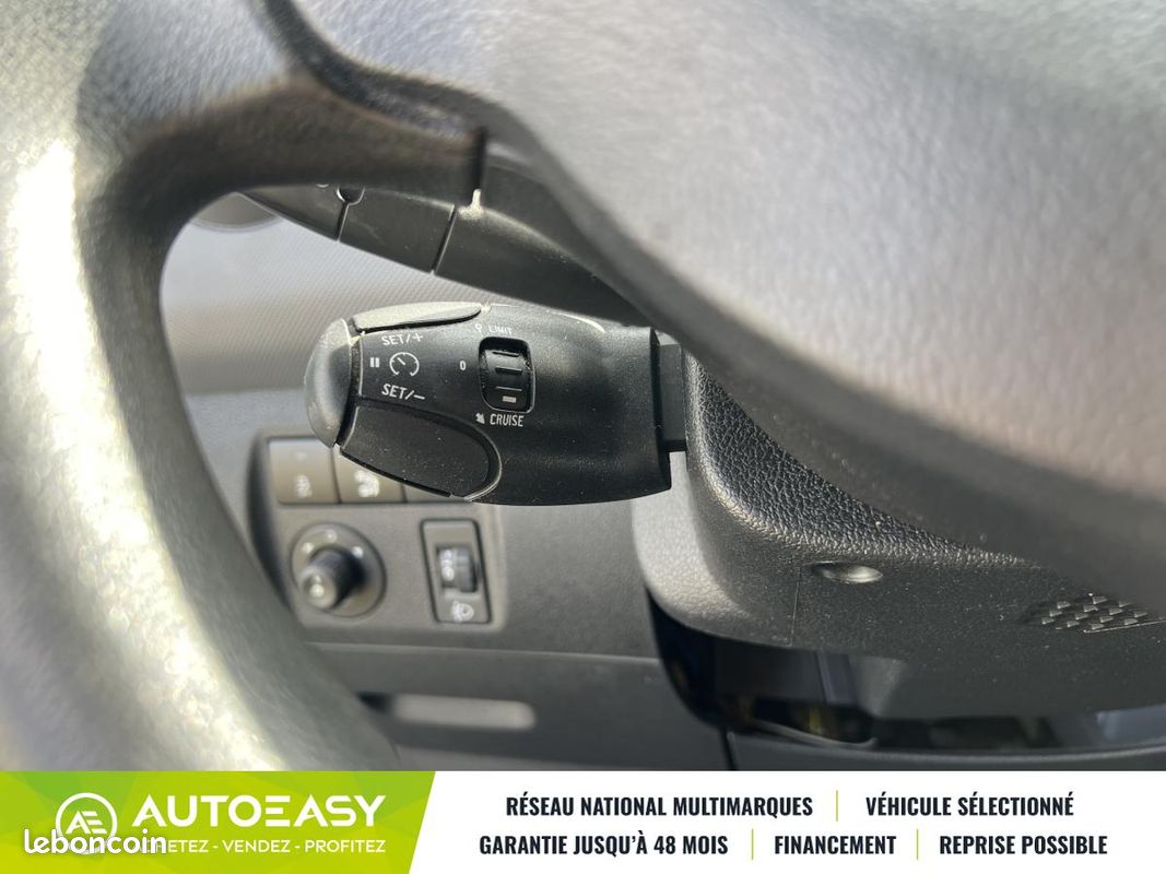 Citroën Berlingo II 1.6 BlueHDi 75ch CLUB / Climatisation / isotherme / Garantie 6 mois (image 18)